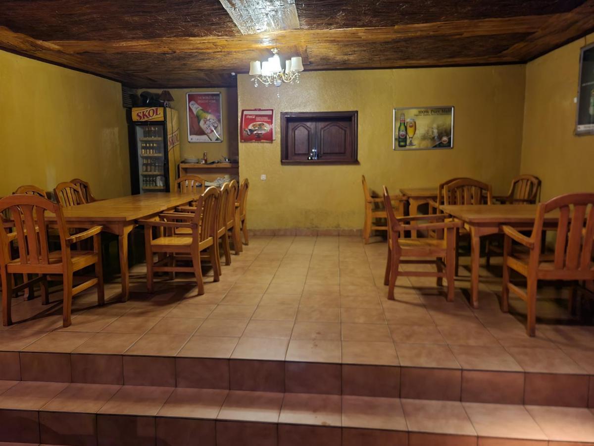 Auberge La Caverne 키갈리 외부 사진