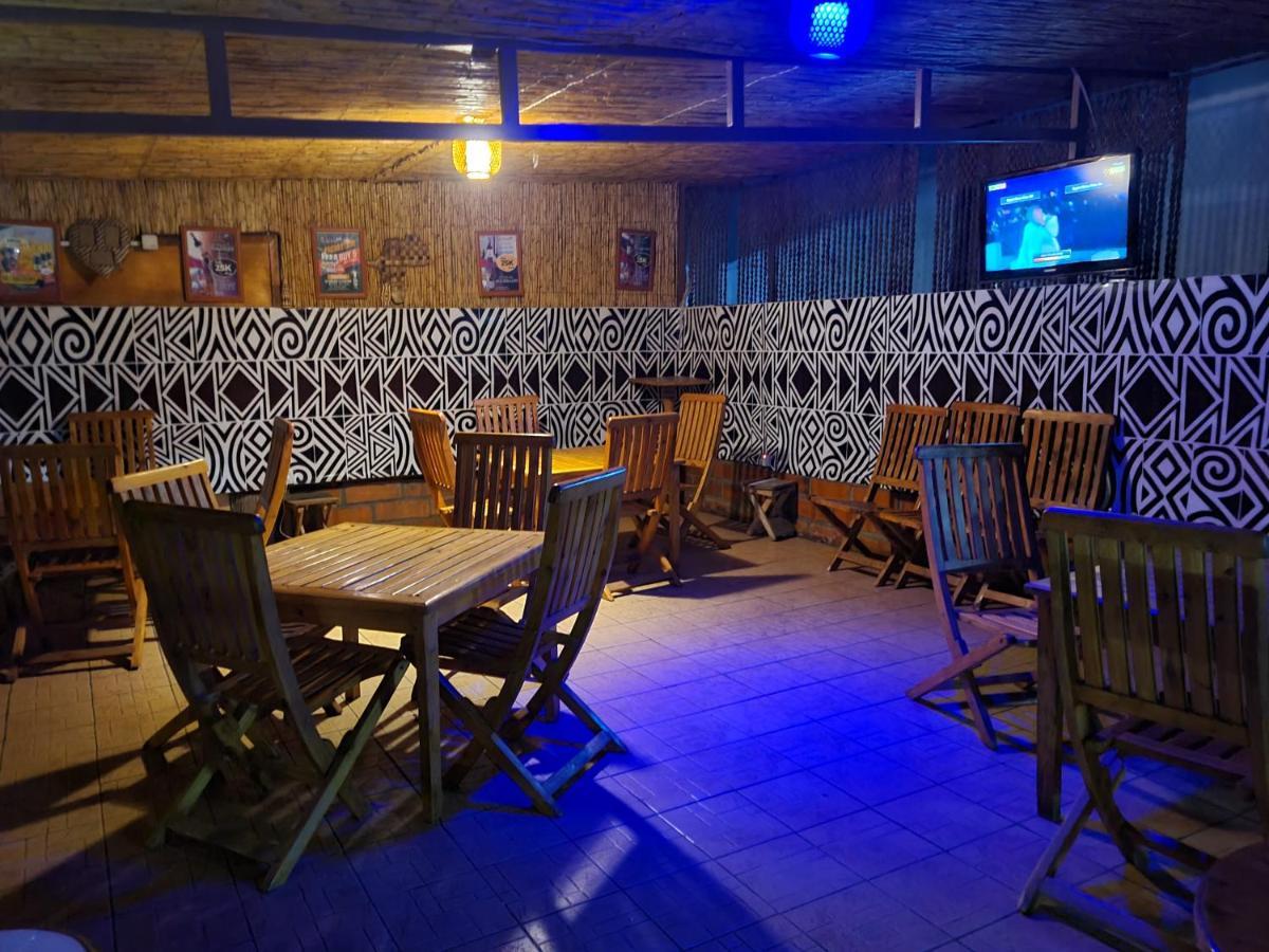 Auberge La Caverne 키갈리 외부 사진